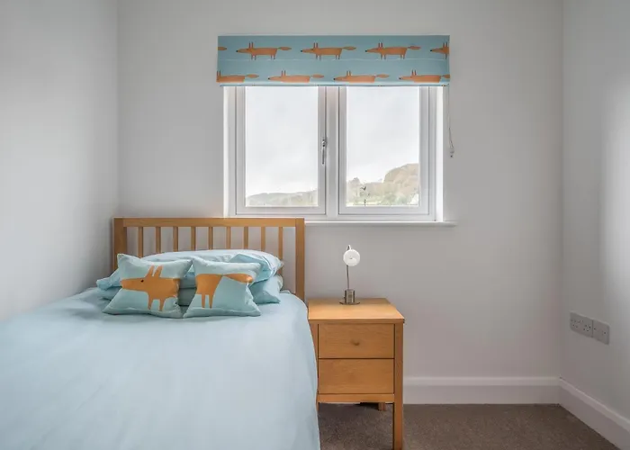 Hedgehogs - Luxury Riverside In