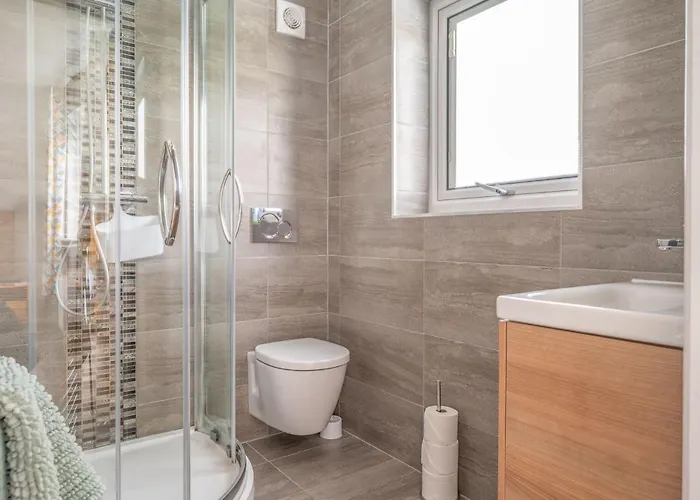 Hedgehogs - Luxury Riverside In * كونيستون