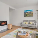 Сasa de vacaciones Hedgehogs - Luxury Riverside In