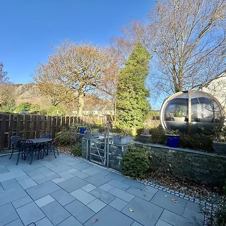 Hedgehogs - Luxury Riverside In *