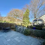 Hedgehogs - Luxury Riverside In *